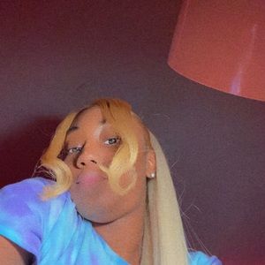 Meet your Posher, Jazmine